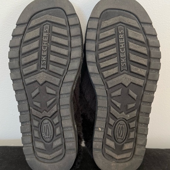 Skechers BOBS | Ice Angel Slippers | Size 6 | Black | Faux Fur | Knit - Picture 4 of 5